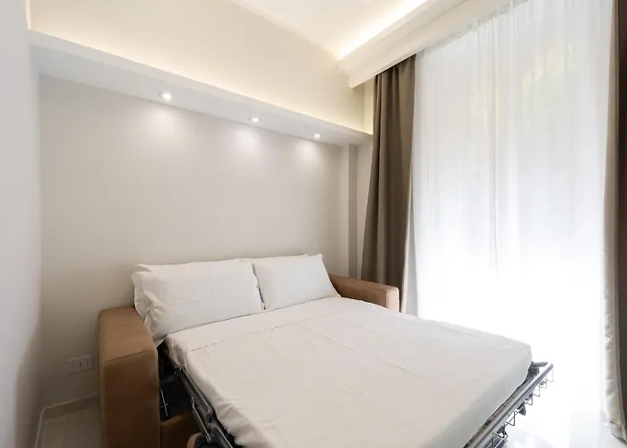Caruso Regal House דירה